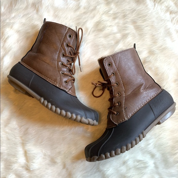bare traps duck boots